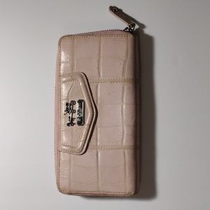 Coach Zipper Wallet Size 8 x 4 inches Pink